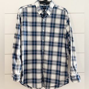 AE Everyday Super Soft Button Up Shirt - Size Small